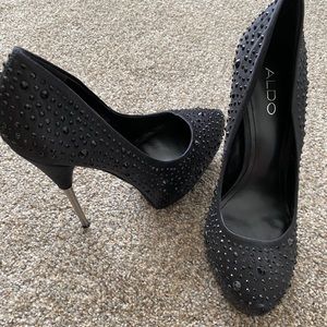 Black Aldo heels. Size 39.